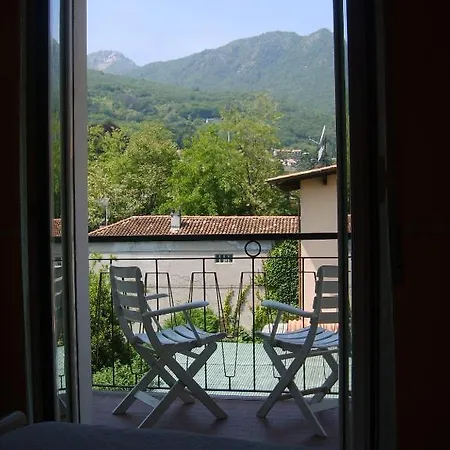 ホテル Elvezia Lake Maggiore