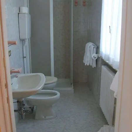 Hotel Elvezia 2*