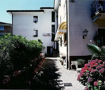 Hotell Elvezia 2*