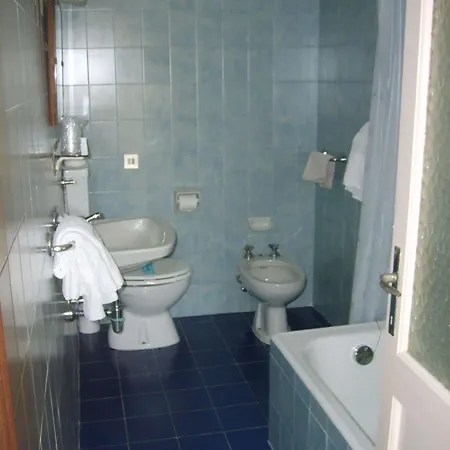 Hotell Elvezia 2*